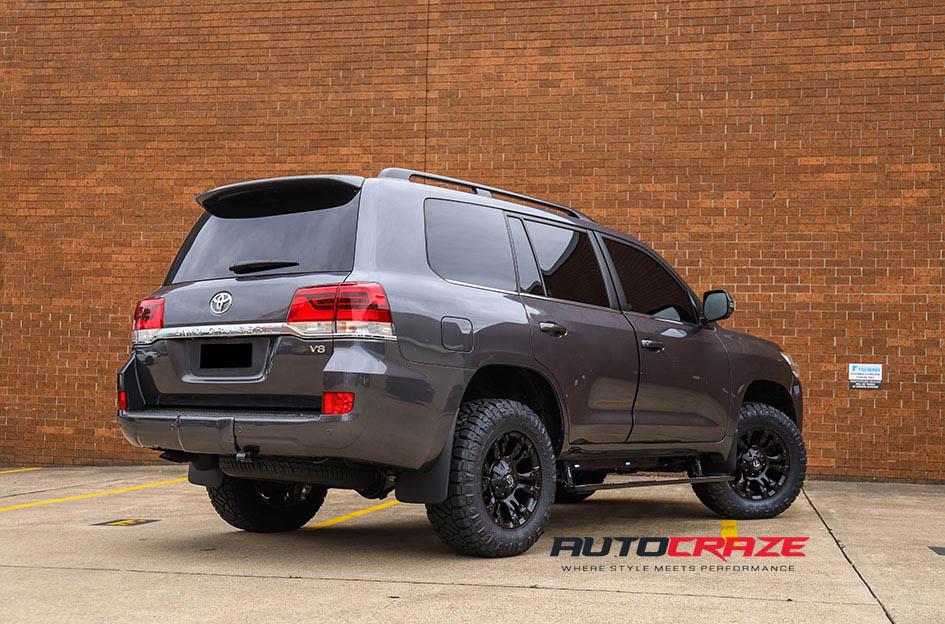 TOYOTA LANDCRUSIER SLEDGE MATTE BLACK